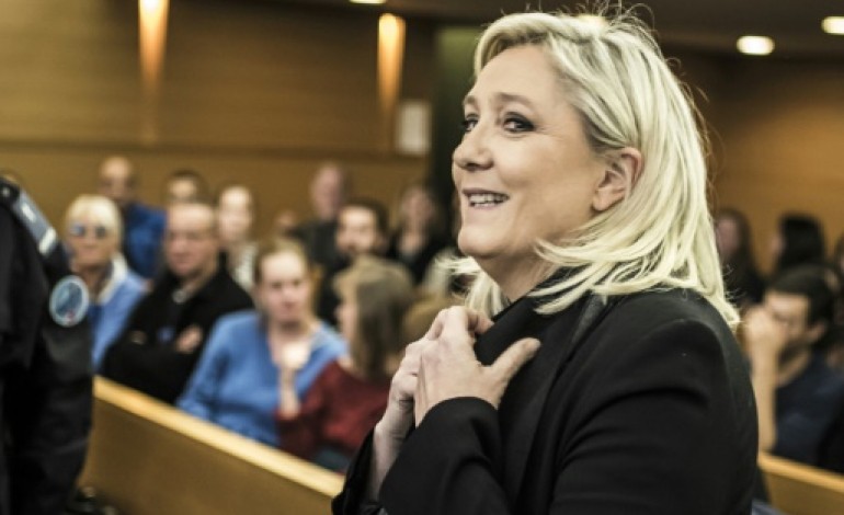 Lyon (AFP). Prière de rue et Occupation: relaxe requise pour Marine Le Pen 