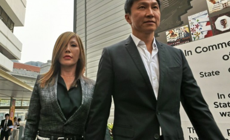 Singapour (AFP). Singapour: un pasteur coupable de fraude pour financer la carrière musicale de sa femme