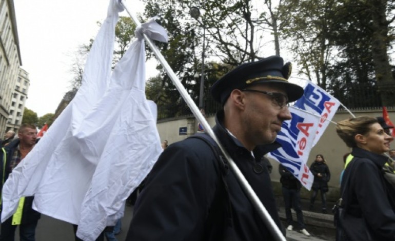 Paris (AFP). Air France: confusion au sein du CCE, les salariés dans la rue