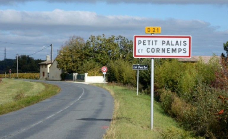 Petit-Palais-et-Cornemps (France) (AFP). Accident de Puisseguin: à Petit-Palais-et-Cornemps, les habitants sous le choc