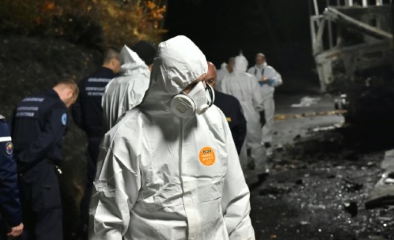 Puisseguin (France) (AFP). Collision de Puisseguin: bilan encore incertain de 43 morts brûlés vifs 