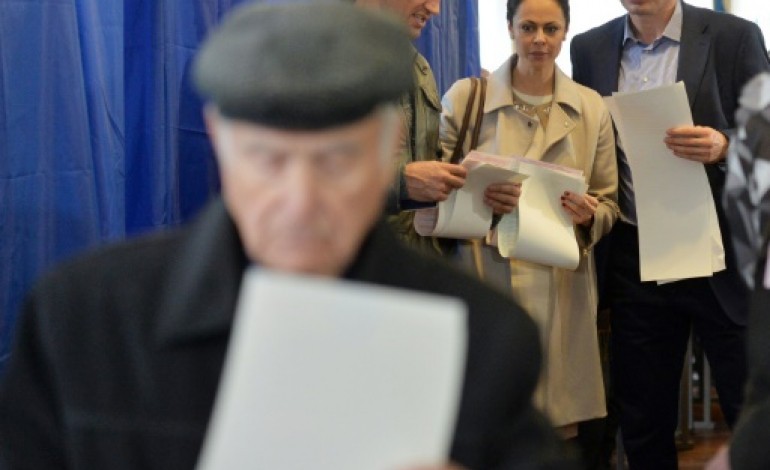 Kiev (AFP). Ukraine: les élections clé assombries par l'annulation du vote à Marioupol 