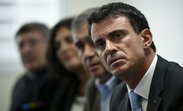 Les Mureaux (AFP). Dix ans après les émeutes, Valls met l'accent sur la lutte contre les discriminations