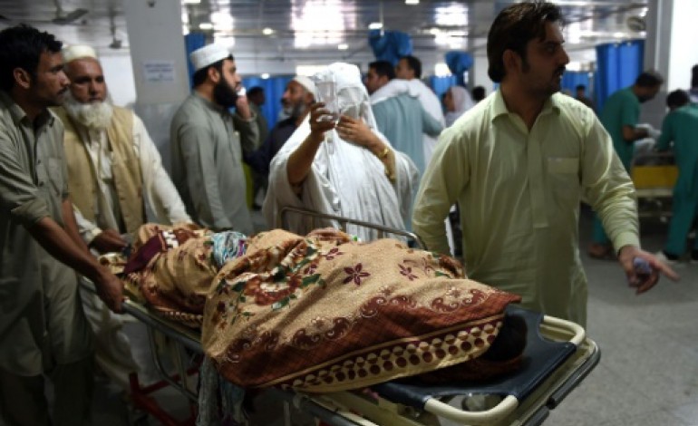 Islamabad (AFP). Le séisme a fait plus de 160 morts au Pakistan et en Afghanistan