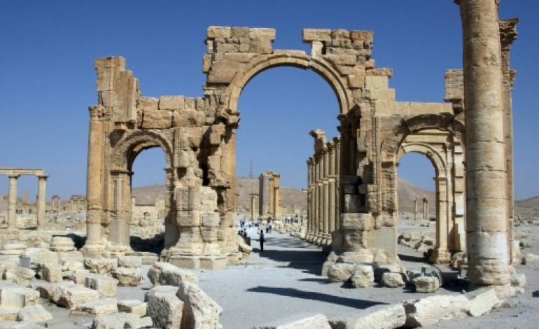 Beyrouth (AFP). Syrie: l'EI détruit des monuments antiques à Palmyre pour exécuter trois personnes (ONG) 