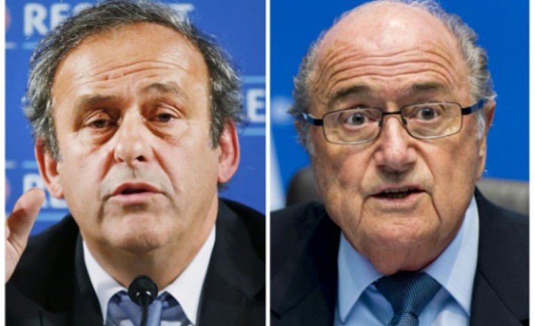 Paris (AFP). Fifa: Platini combatif, Blatter radioactif
