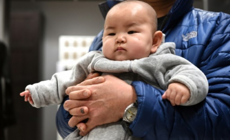 Pékin (AFP). La Chine abandonne la politique de l'enfant unique, 2 enfants autorisés par couple