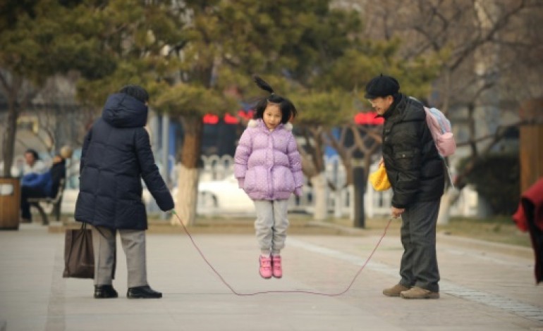 Pékin (AFP). Chine: limité à sa fille unique, un fonctionnaire crie son amertume