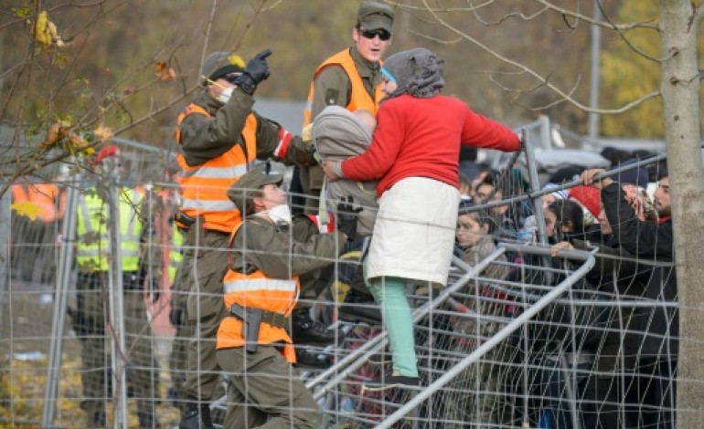 Berlin (AFP). Migrants: accès limité à la frontière germano-autrichienne, nouveau drame en mer Egée