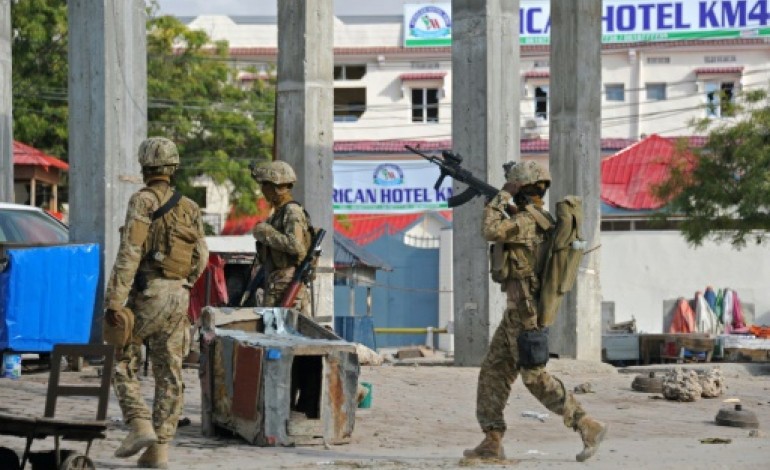 Mogadiscio (AFP). Somalie: au moins 12 morts dans l'attaque d'un grand hôtel de Mogadiscio