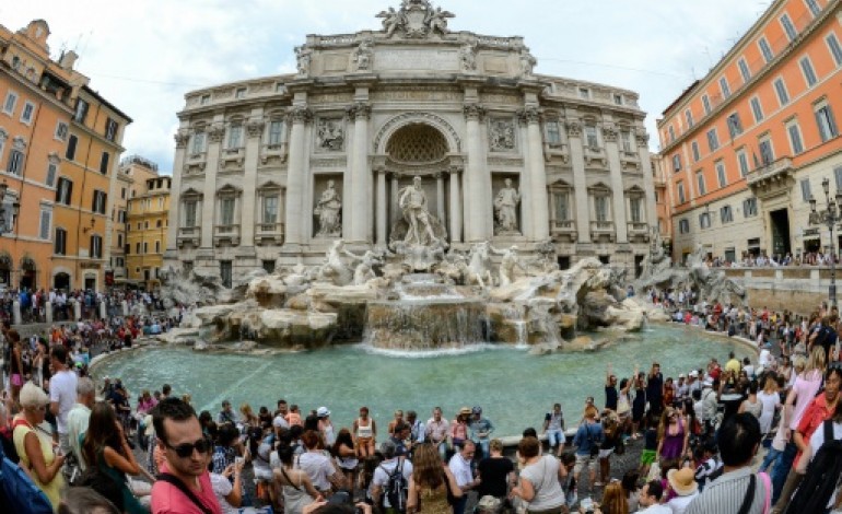Rome (AFP). Rome: la fontaine de Trevi restaurée après 16 mois de travaux