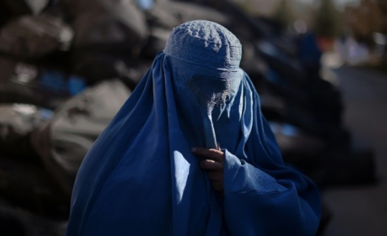 Kaboul (Afghanistan) (AFP). Une Afghane lapidée à mort par des talibans et des chefs de guerre pour adultère