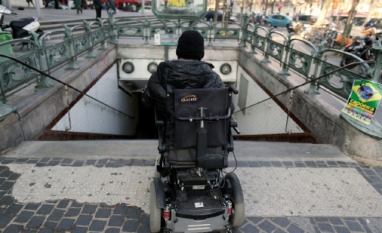 Paris (AFP). Adultes handicapés: le gouvernement coupe court cette nouvelle polémique fiscale en retirant sa mesure