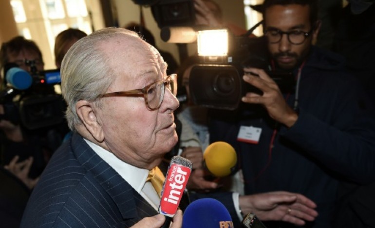 Paris (AFP). Soupçons de fraude fiscale: perquisition chez Jean-Marie Le Pen à Saint-Cloud