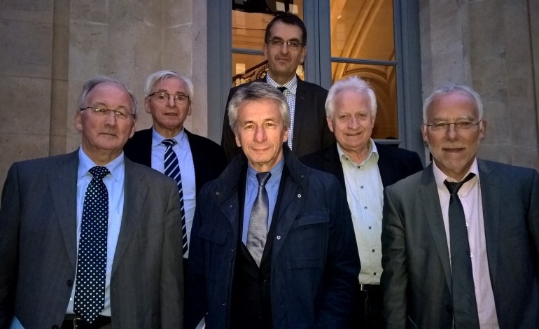 Haras de Saint-Lô : des élus de Normandie rencontrent le ministre Stéphane Le Foll
