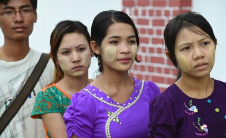Rangoun (AFP). Législatives historiques en Birmanie, en mesure de propulser Aung San Suu Kyi au pouvoir