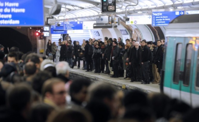 Paris (AFP). Stop-Ça suffit: oser réagir face au harcèlement dans les transports