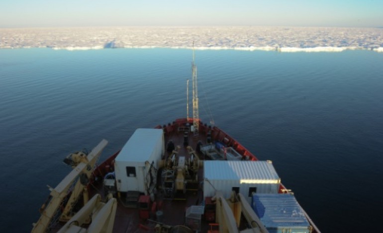 A bord du NGCC Amundsen (Canada) (AFP). Climat: la fonte de l'Arctique menace le thermostat de la planète
