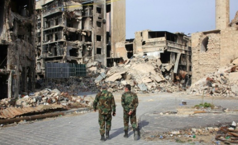 Kweires (Syrie) (AFP). Syrie: l'armée brise le siège de l'EI autour d'un aéroport clé près d'Ale