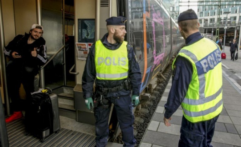 Malmö (Suède) (AFP). La Suède submergée par l'afflux de migrants rétablit ses contrôles frontaliers