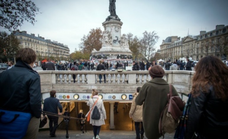 Paris (AFP). Deux autres kamikazes identifiés, minute de silence à midi