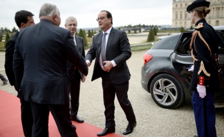 Versailles (AFP). Hollande offensif sur les fronts intérieur et extérieur contre l'Etat islamique