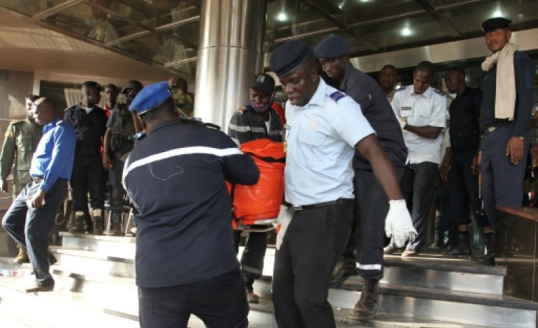 Bamako (AFP). Mali: trois suspects activement recherchés