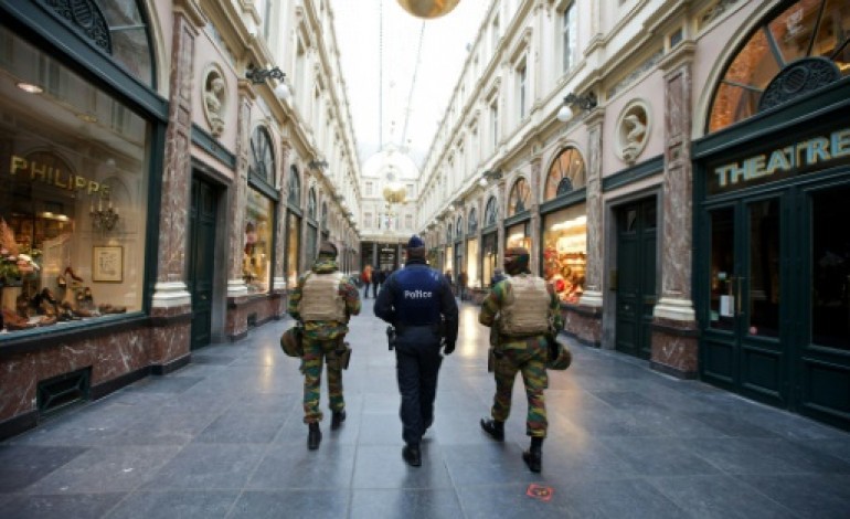 Bruxelles (AFP). Bruxelles, ville morte, sur le qui-vive dans la crainte d'attentats 
