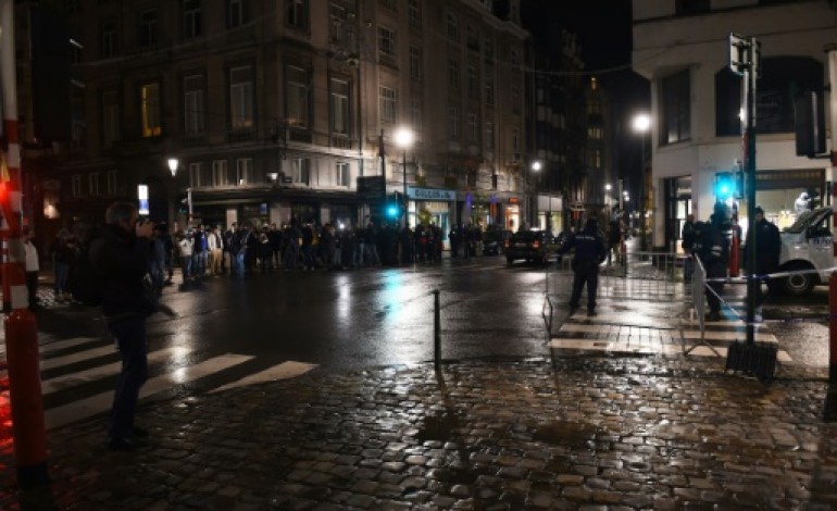 Bruxelles (AFP). Bruxelles barricadée face à une menace d'attentats imminente