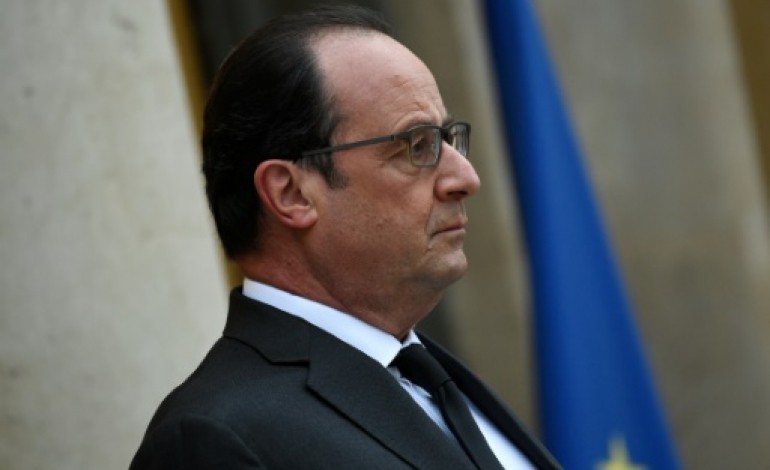 Paris (AFP). Attentats, COP21: Hollande entame une semaine tous azimuts 