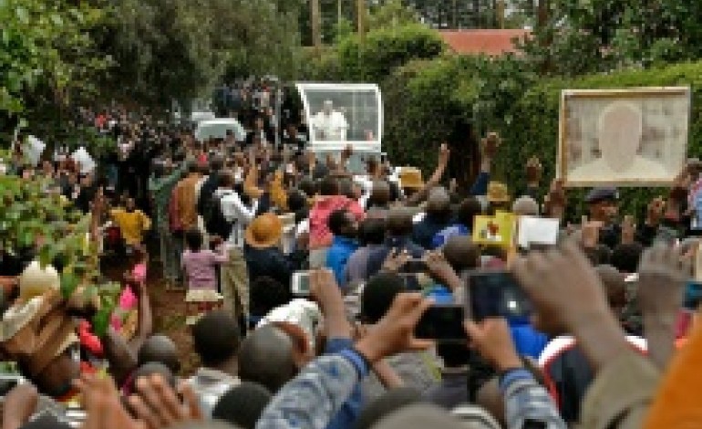 Nairobi (AFP). Au Kenya, le pape François dans un bidonville de Nairobi avant de gagner l'Ouganda
