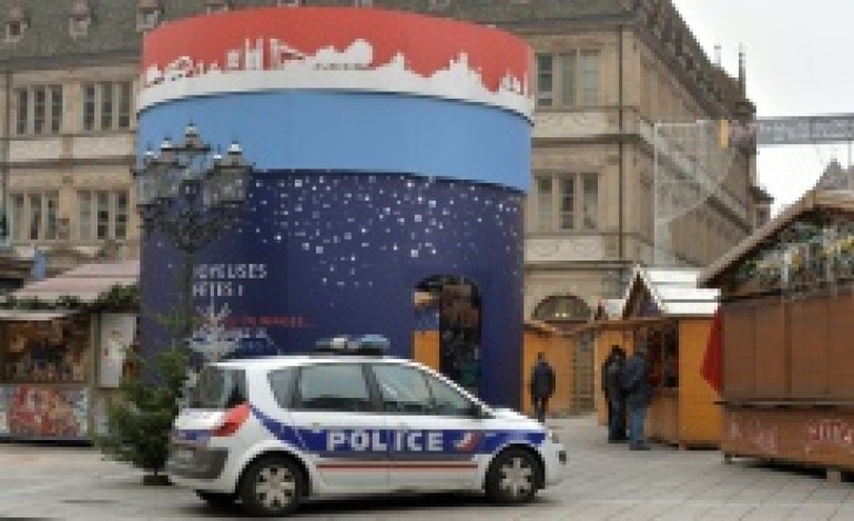 Strasbourg (AFP). Le marché de Noël de Strasbourg ouvre sous haute sécurité