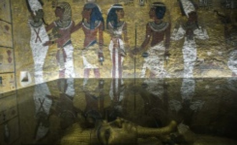 Louxor (Egypte) (AFP). Egypte: 90% de chances de découvrir une chambre secrète dans la tombe de Toutankhamon