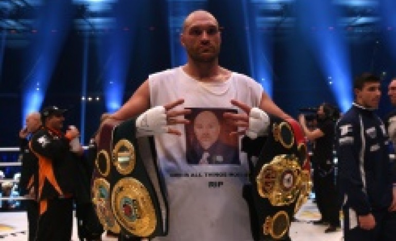 Berlin (AFP). Boxe: Fury nouveau roi des Lourds WBA/IBF/WBO en détrônant Klitschko