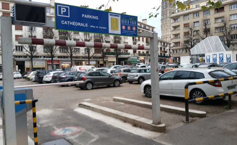 Rouen : les parkings du centre-ville à 2€ les dimanches de décembre
