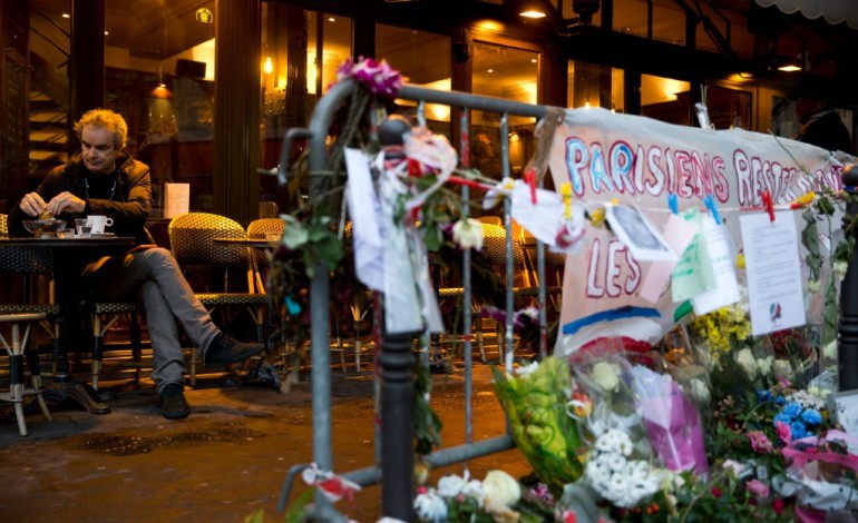 Paris (AFP). Attentats: A La Bonne Bière, premier bar à rouvrir 
