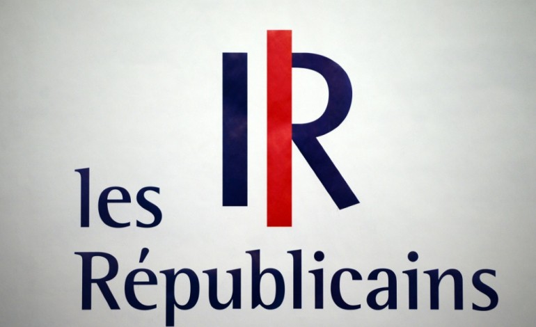 Paris (AFP). Les Républicains quasi-unanimes se prononcent pour ni fusion ni retrait
