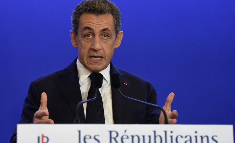Paris (AFP). Les Républicains avalisent la stratégie du ni-ni de Sarkozy, critiqué en interne