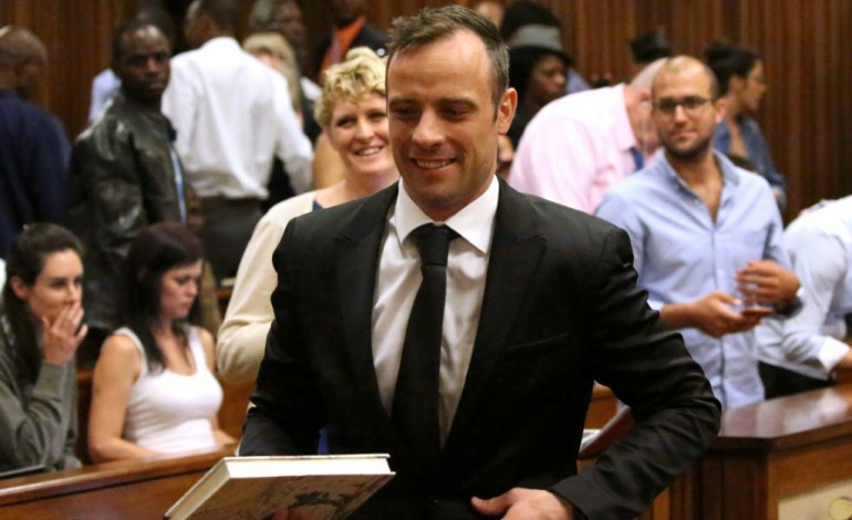 Pretoria (AFP). Liberté sous caution de Pistorius, qui conteste sa condamnation pour meurtre 