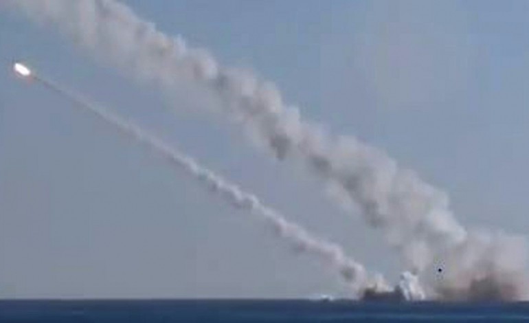 Moscou (AFP). La Russie frappe pour la première fois en Syrie depuis un sous-marin
