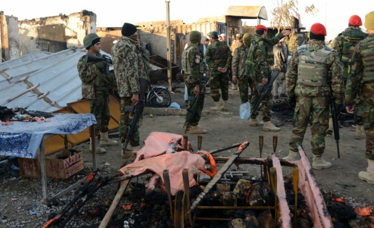 Kandahar (Afghanistan) (AFP). Afghanistan: au moins 37 morts à l'aéroport de Kandahar assiégé par les talibans