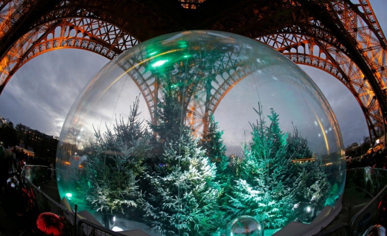 Paris (AFP). Le père Noël friand de cadeaux high-tech