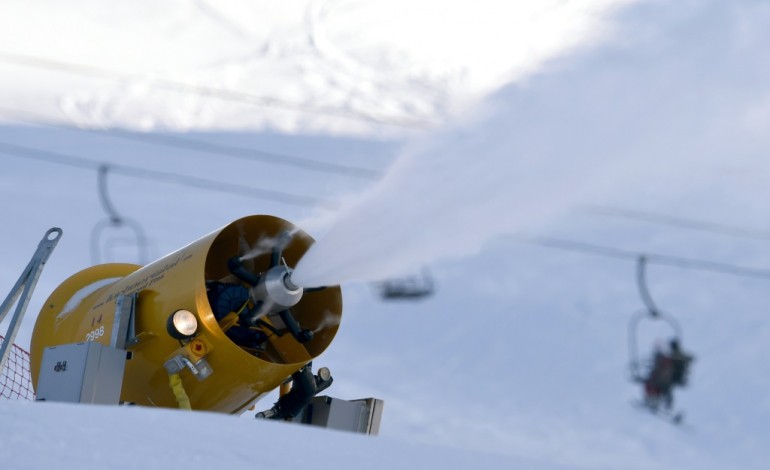 Grenoble (AFP). Ski et réchauffement: comment les stations s'adaptent aux aléas de la neige