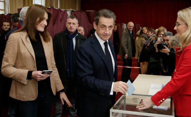Paris (AFP). Régionales: la presse cible Sarkozy qui a la vengeance pour programme