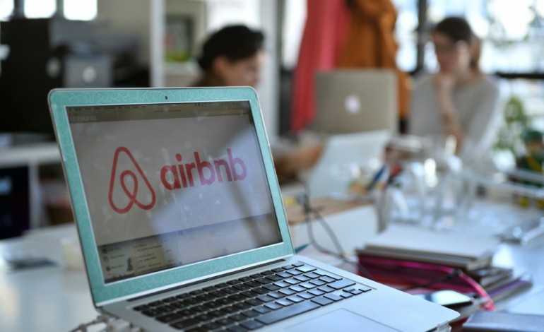 Paris (AFP). SNCF: arrêt d'une opération controversée avec Airbnb