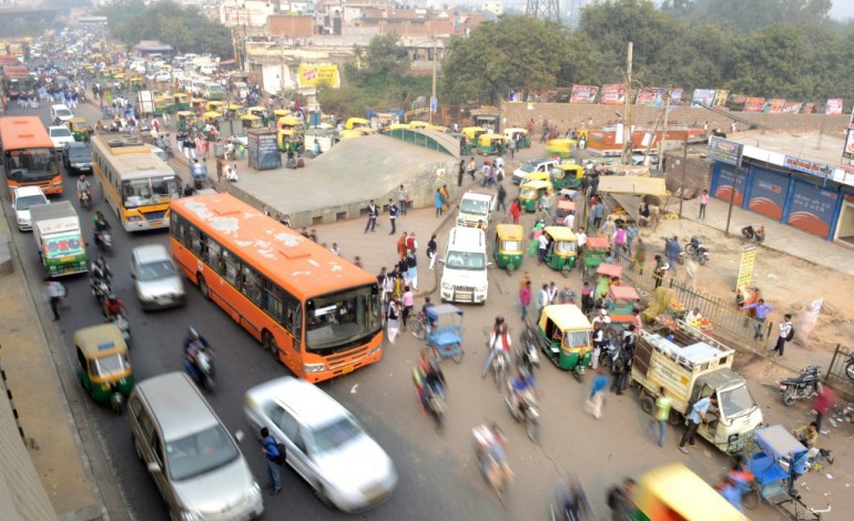 New Delhi (AFP). Contre la pollution, la justice indienne suspend la vente de voitures diesel de luxe à Delhi