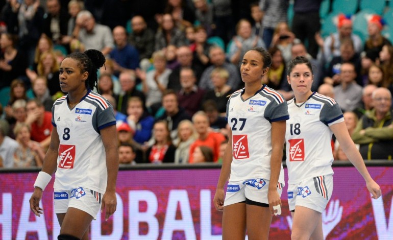 Kolding (Danemark) (AFP). Hand: déception pour les Françaises, éliminées en quarts du Mondial