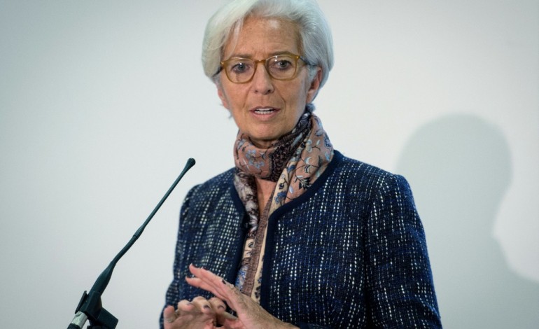 Paris (AFP). Arbitrage Tapie: Christine Lagarde va contester son renvoi en procès