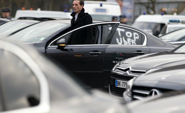 Paris (AFP). La baisse des tarifs met de nouveau les chauffeurs de VTC dans la rue