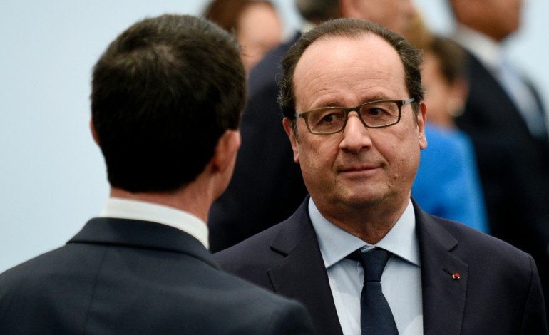 Paris (AFP). Popularité: Hollande en baisse, Pécresse et Bertrand en forte hausse